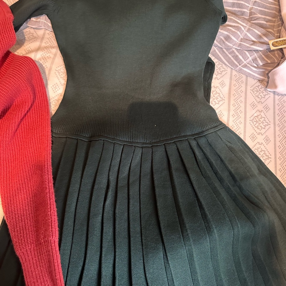 Dark Green Pleated Knit Dress